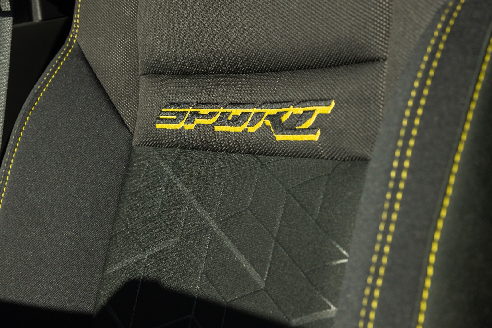 2027 Nissan Frontier Sport Edition Adds More Adventure Gear to the SV Lineup
