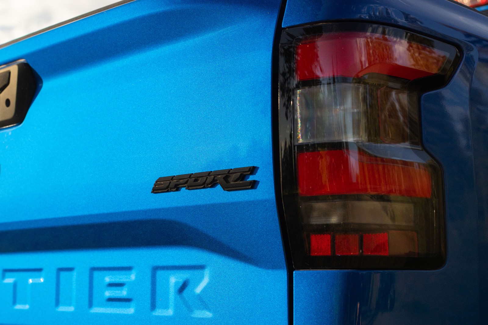 2027 Nissan Frontier Sport Edition Adds More Adventure Gear to the SV Lineup