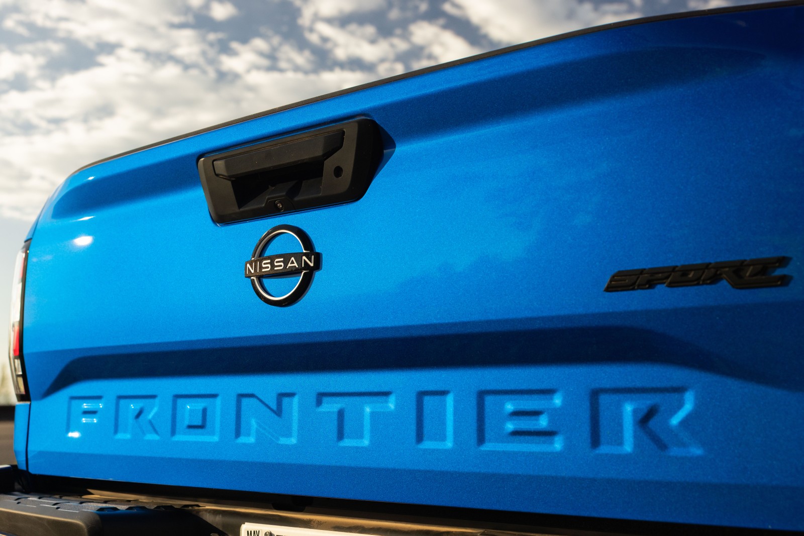 2027 Nissan Frontier Sport Edition Adds More Adventure Gear to the SV Lineup