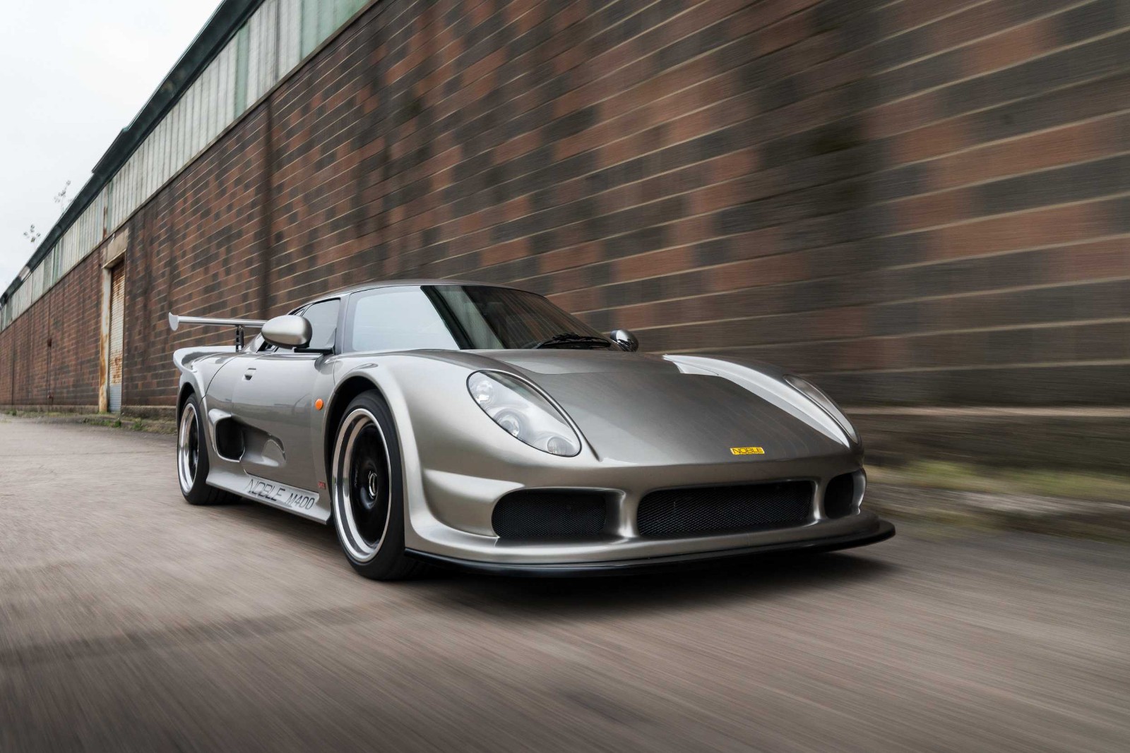 Noble M400
