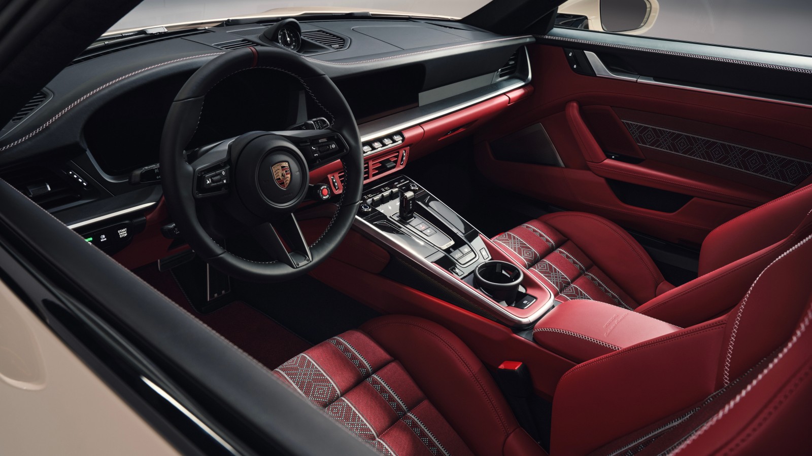 Porsche 911 Turbo S Sadu Edition Celebrates 70 Years in Kuwait