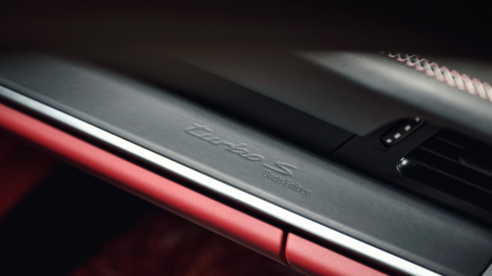 Porsche 911 Turbo S Sadu Edition Celebrates 70 Years in Kuwait