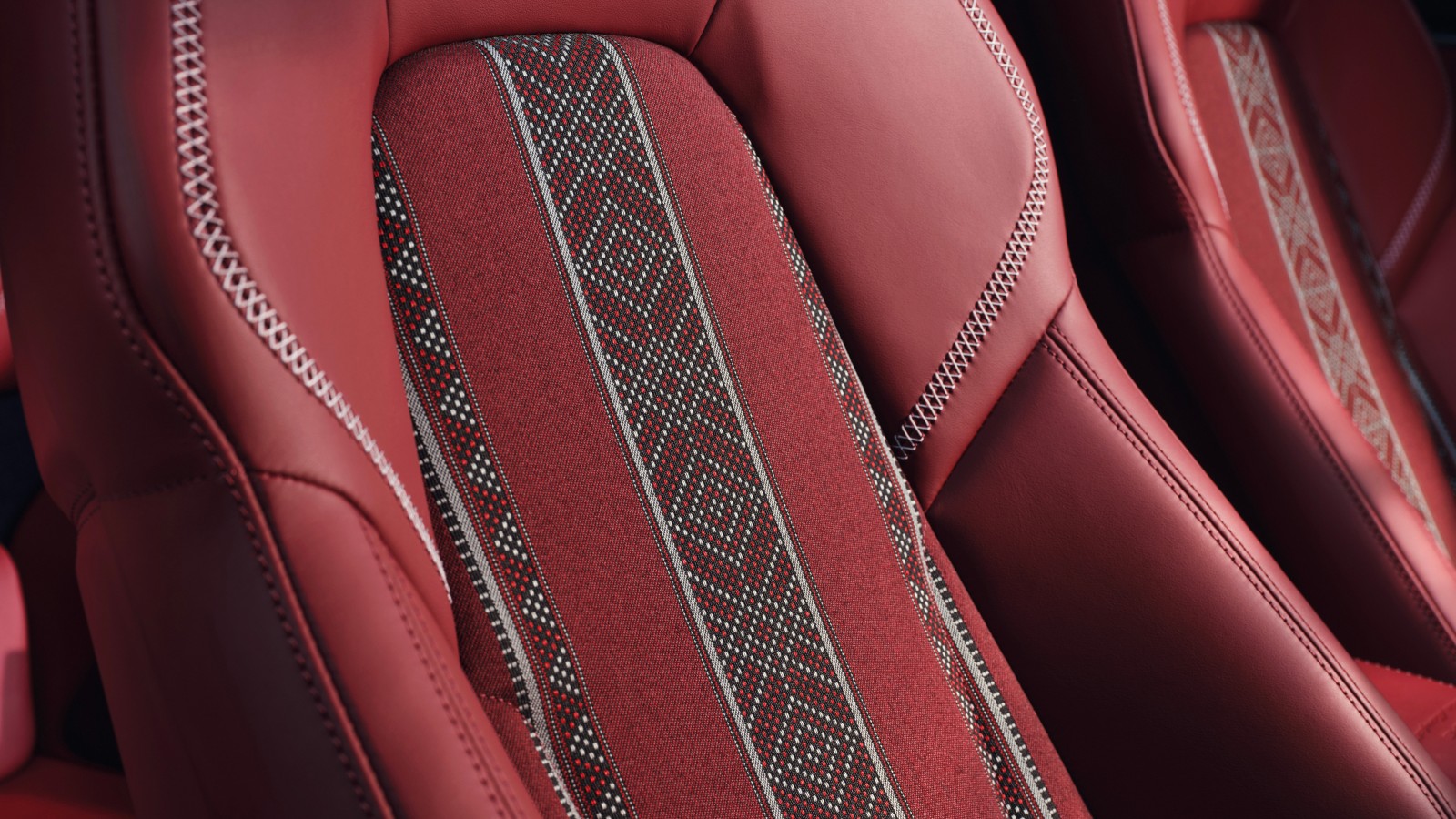 Porsche 911 Turbo S Sadu Edition Celebrates 70 Years in Kuwait