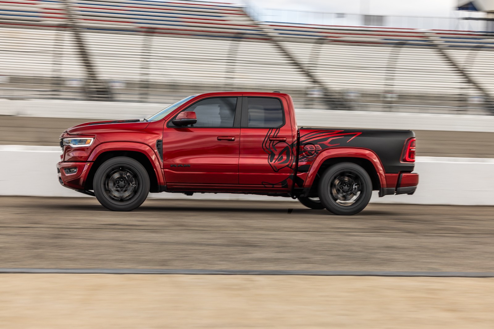 RAM 1500 Rumble Bee 392