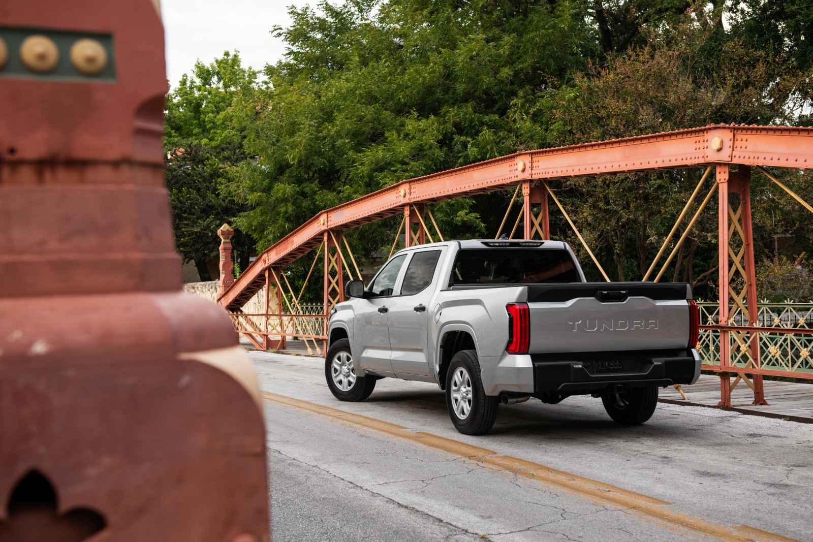Toyota Tundra SR CrewMax