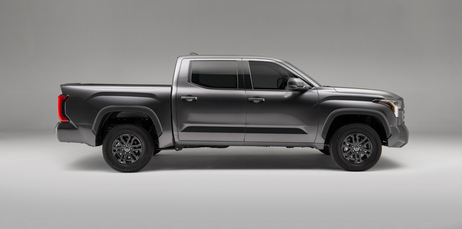 Toyota Tundra SR5 "SX Package" CrewMax